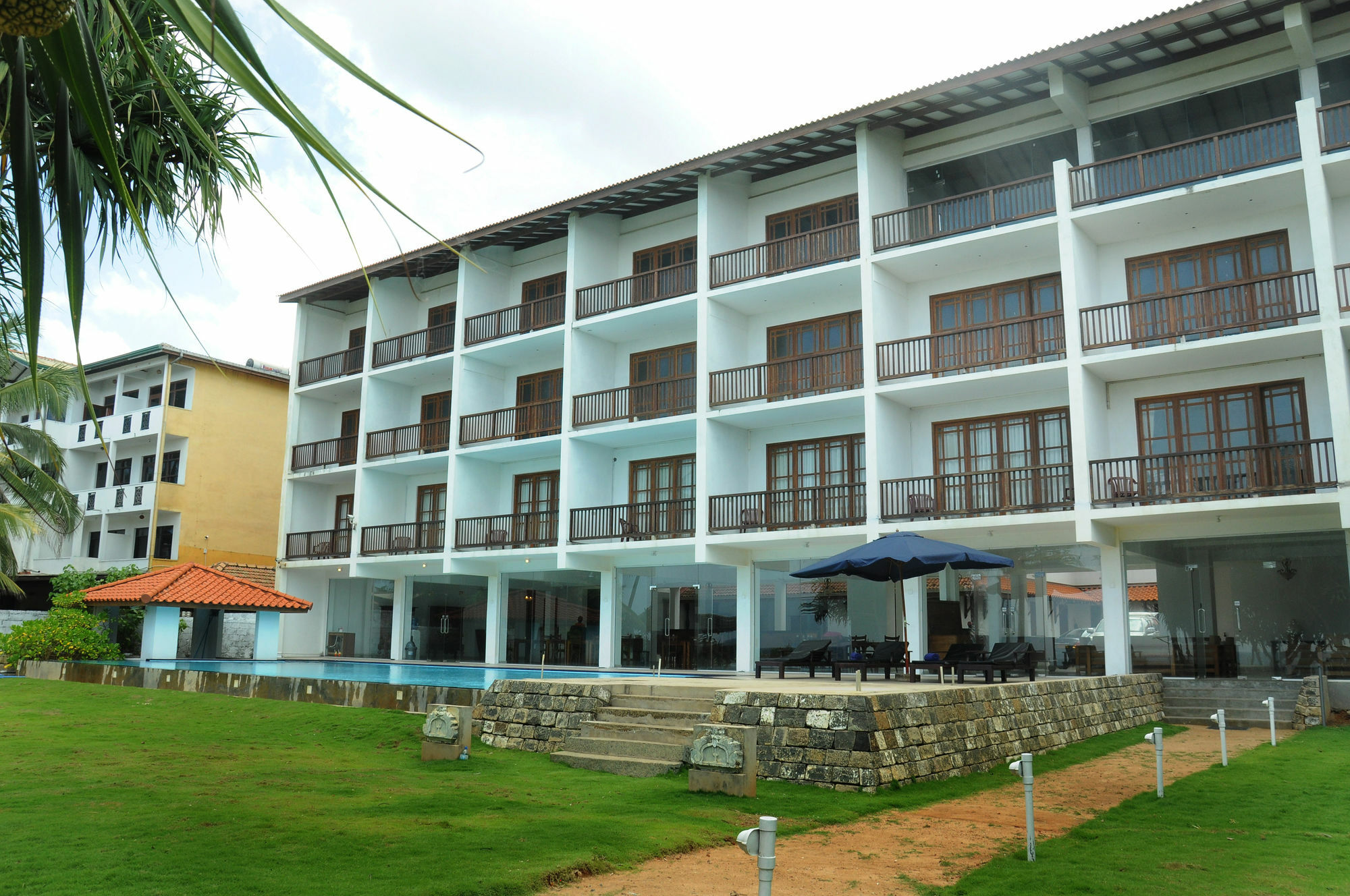 Serendib Beach Hotel Bentota Esterno foto